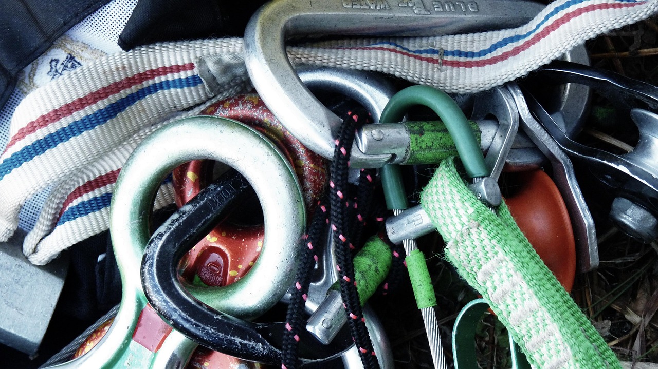 Rock climbing slotjes aan elkaar geschakeld